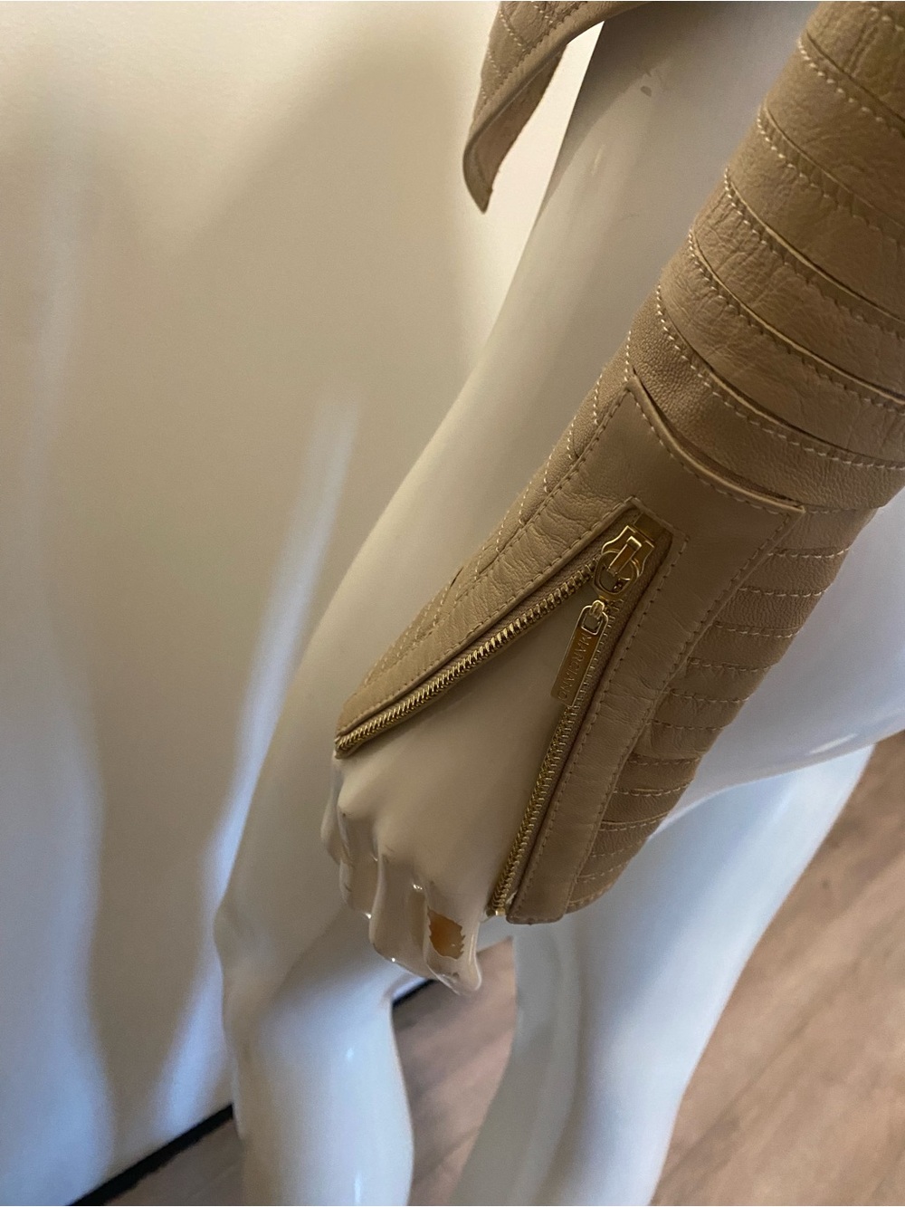 Marciano Layered Ribbed Camel Open-Front Jacket - Picture 3 of 11